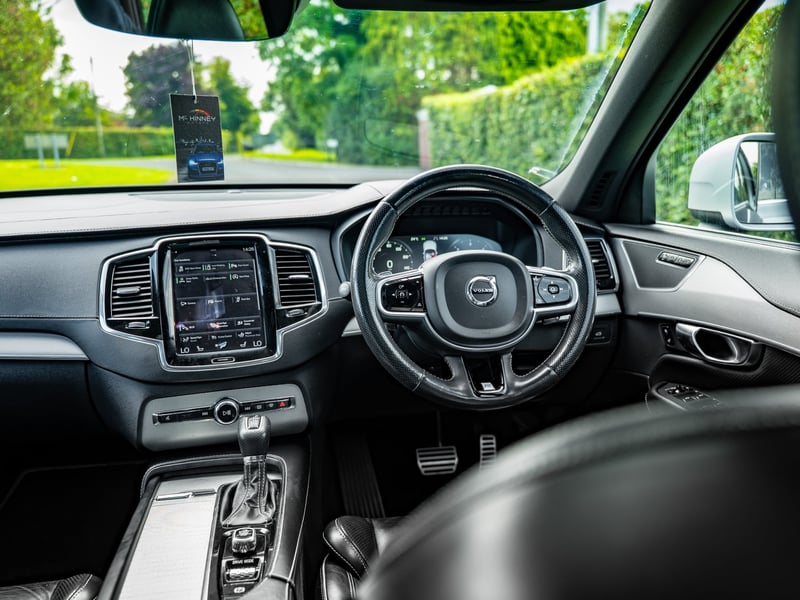 Volvo XC90 R-Design Pro OR £20,000