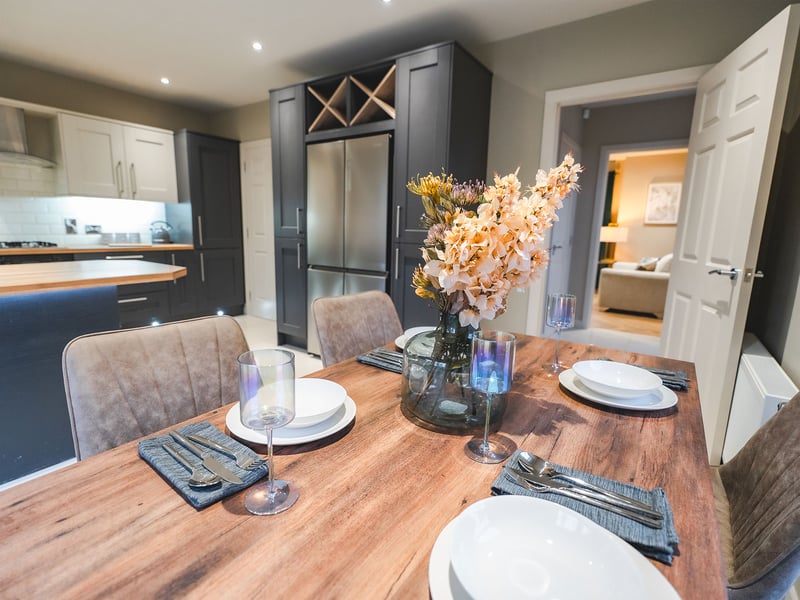 3 Bed Luxury House OR £200,000