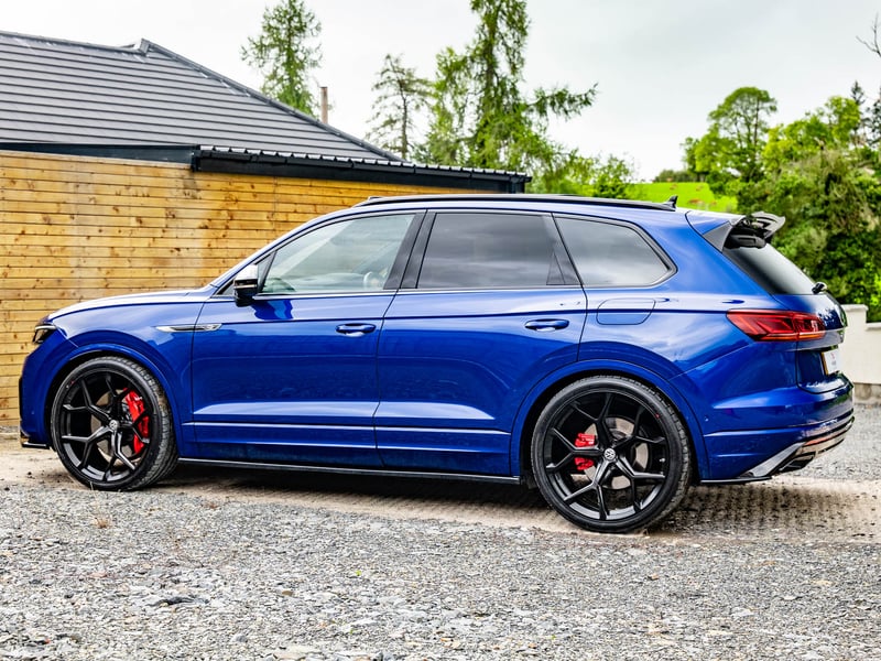 2023 Volkswagon Touareg or £35,000