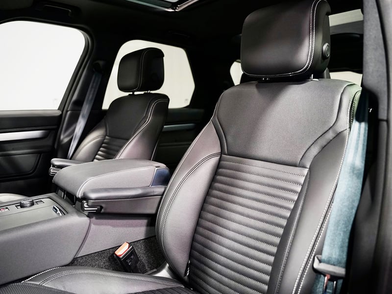 2022 Landrover Discovery D300 R-Dynamic SE