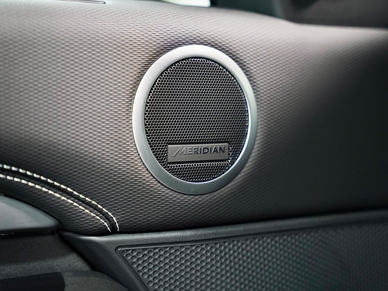 2022 Landrover Discovery D300 R-Dynamic SE