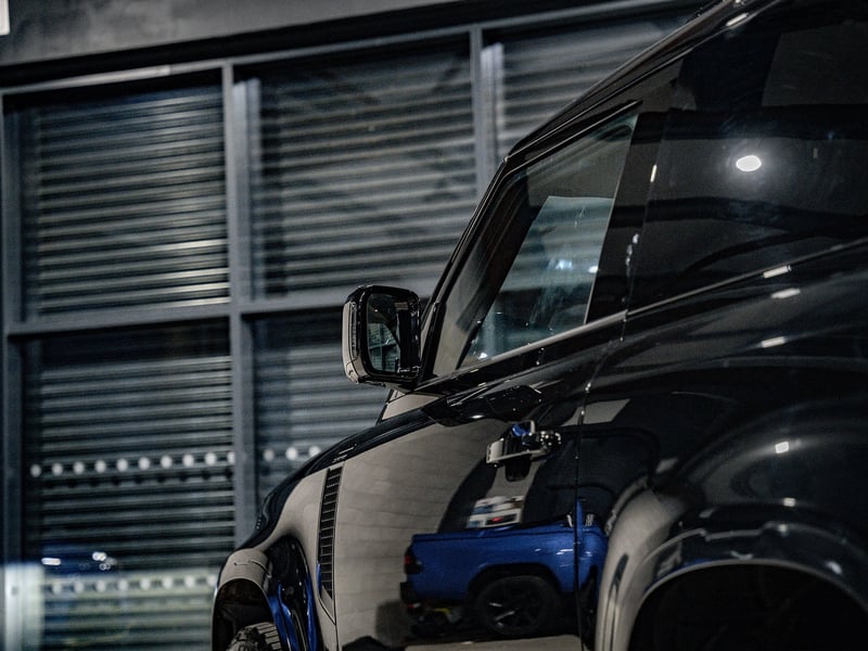 2023 Land Rover Defender OR £40,000