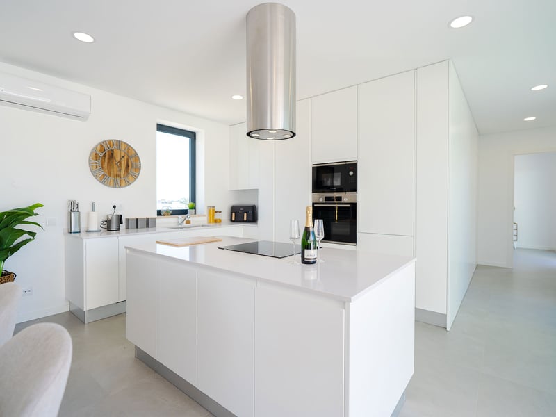 3 Bedroom Luxury Villa in Portugal OR £500,000