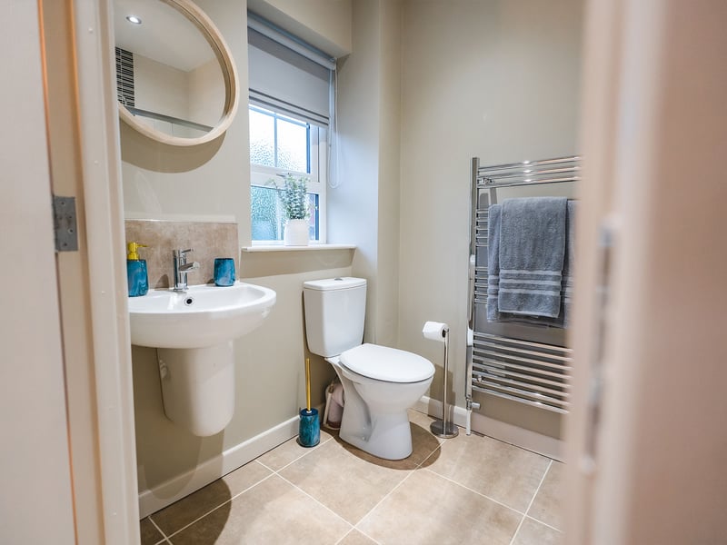 3 Bed Luxury House OR £200,000