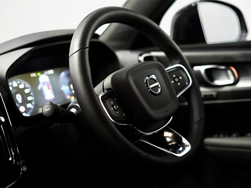 2022 Volvo XC40 Recharge Hybrid T5 R-Design