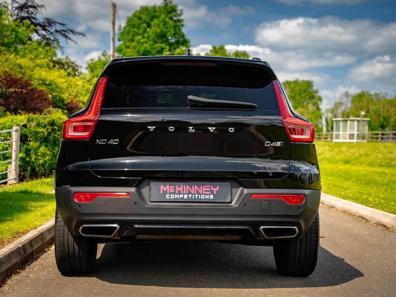 Volvo XC40 D4 R-Design Pro OR £15,000