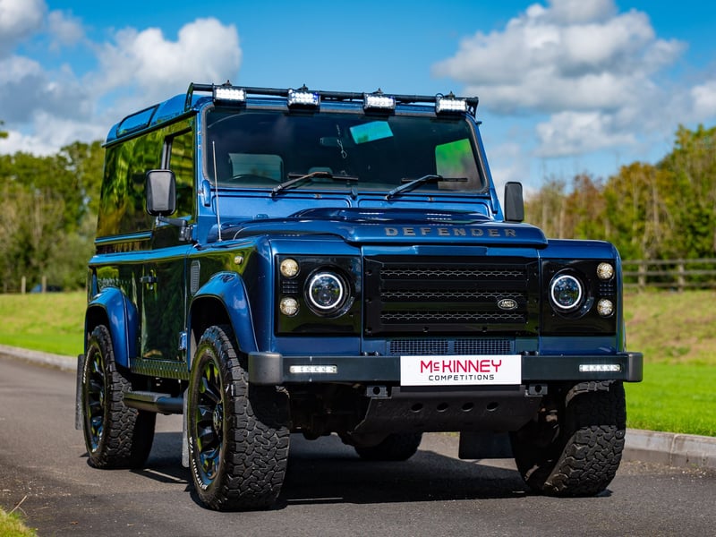 2007 Land Rover Defender or £15,000