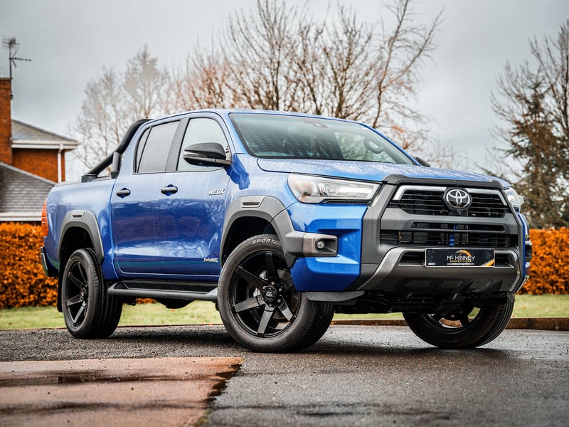 Toyota Hilux Invincible X 