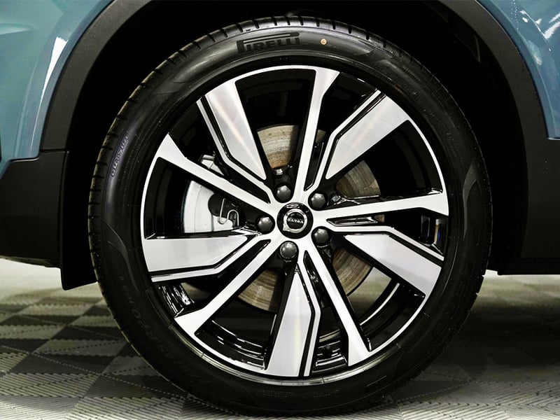 2022 Volvo XC40 Recharge Hybrid T5 R-Design