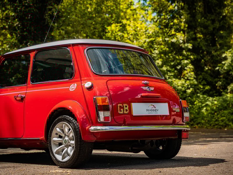 2001 Mini Cooper Sport or £15,000