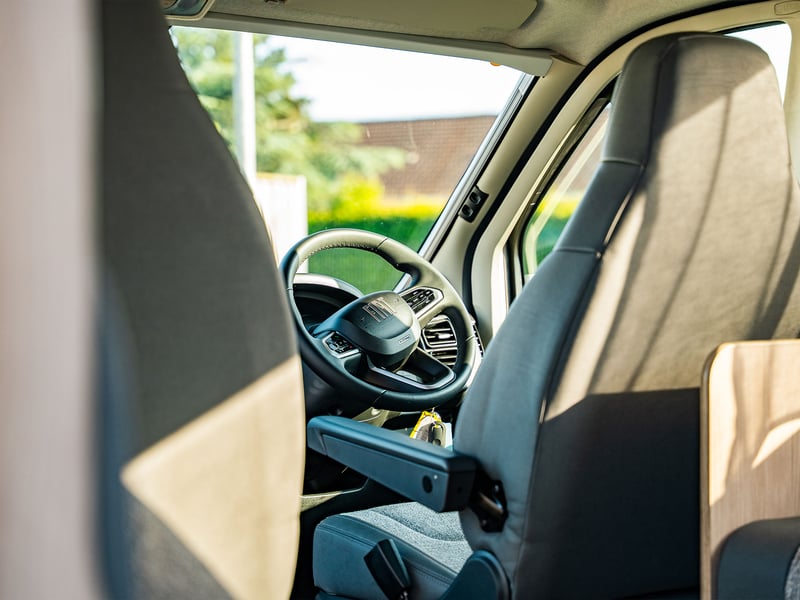 6 Berth Auto-Trail Expedition C73 OR £45,000