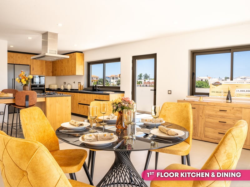 5 Bed Villa in Portugal or 1 Million Quid