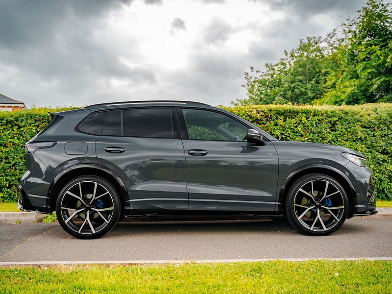 2024 VW Tiguan R-Line 2.0 TDI OR £25,000