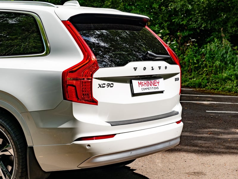 2022 Volvo XC90 Momentum OR £25,000