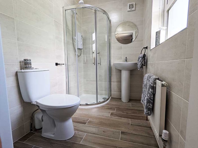 3 Bed House in Armagh & VW Golf