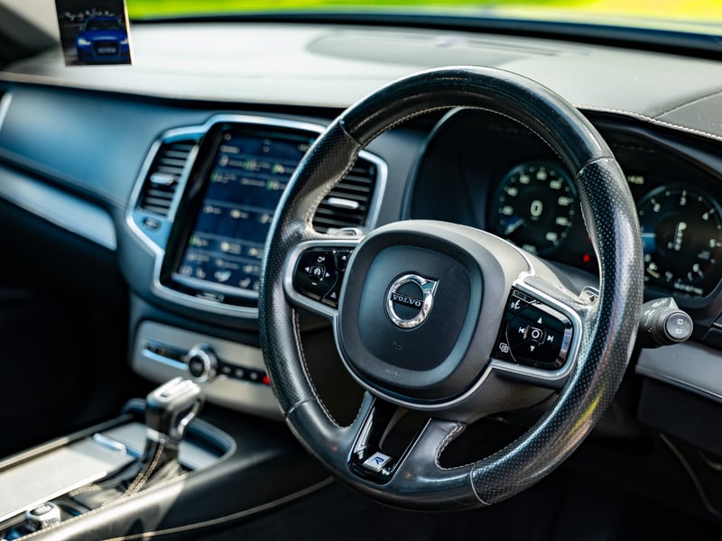 Volvo XC90 R-Design Pro OR £20,000