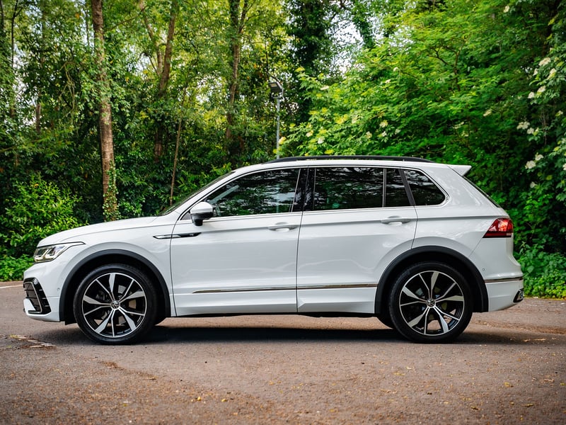 2021 VW Tiguan R-Line TDI 4MOTION OR £20,000
