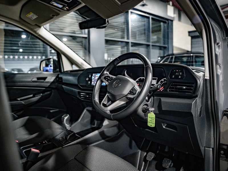 2023 Grey VW Caddy Van C20 TDI COMMERCE OR £15,000