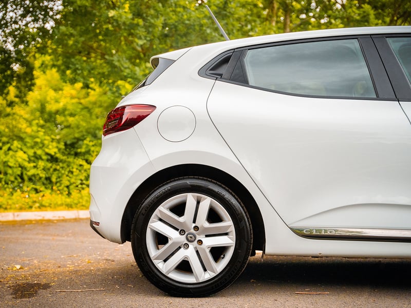 2021 Renault Clio + £1000 towards Insurance
