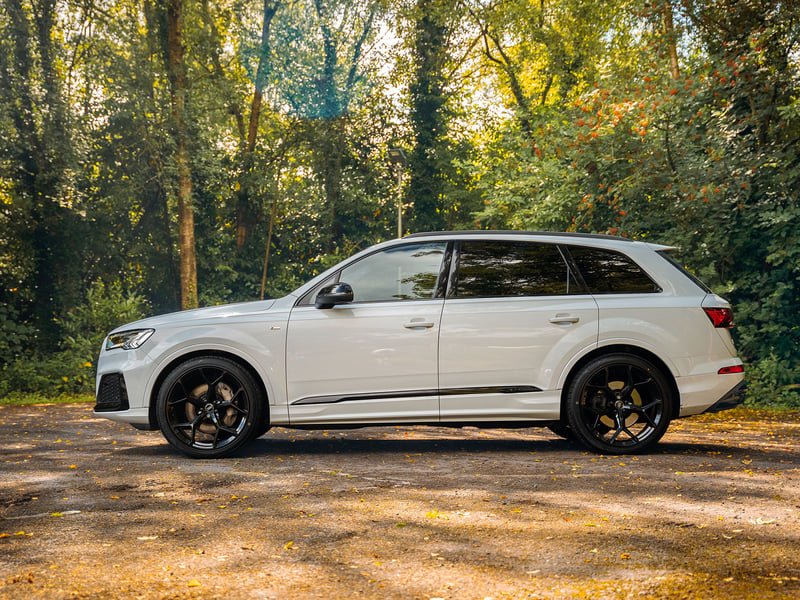 2021 Audi Q7 S-Line OR £30,000