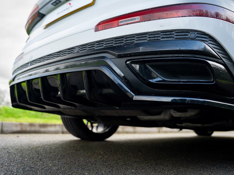 Black Edition Audi Q7 or £25,000