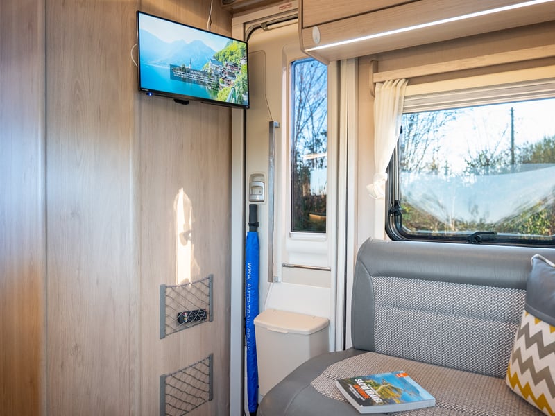 Ford Auto-Trail F70 or £45,000