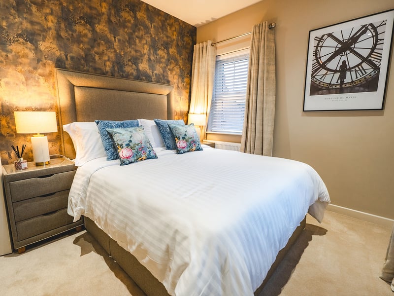 3 Bed Luxury House OR £200,000