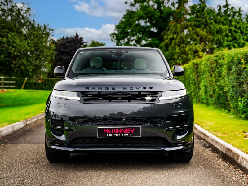 2023 Range Rover Sport Dynamic SE OR £45,000