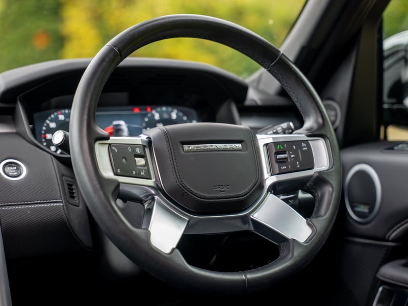 2024 Land Rover Discovery or £40,000