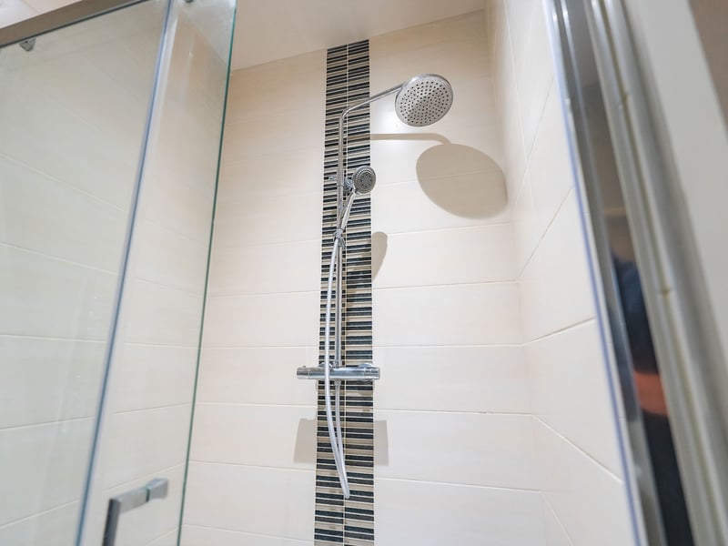 3 Bed Luxury House OR £200,000