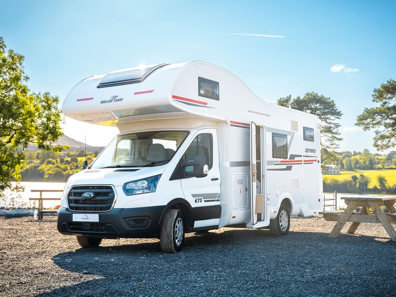 2022 Rollerteam Zefiro 675 + 2 E-Bikes OR £45,000