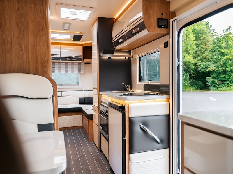 6 Berth 2025 Roller Team Auto-Roller 747 OR £45,000