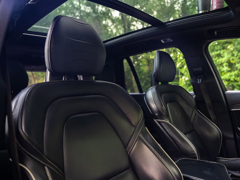 Volvo XC90 B5 R-Design OR £25,000