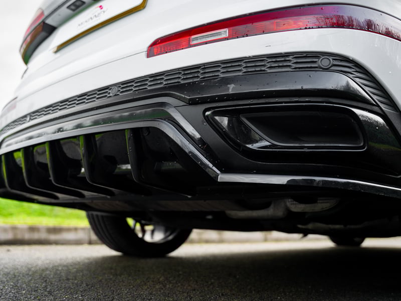 Black Edition Audi Q7 or £25,000