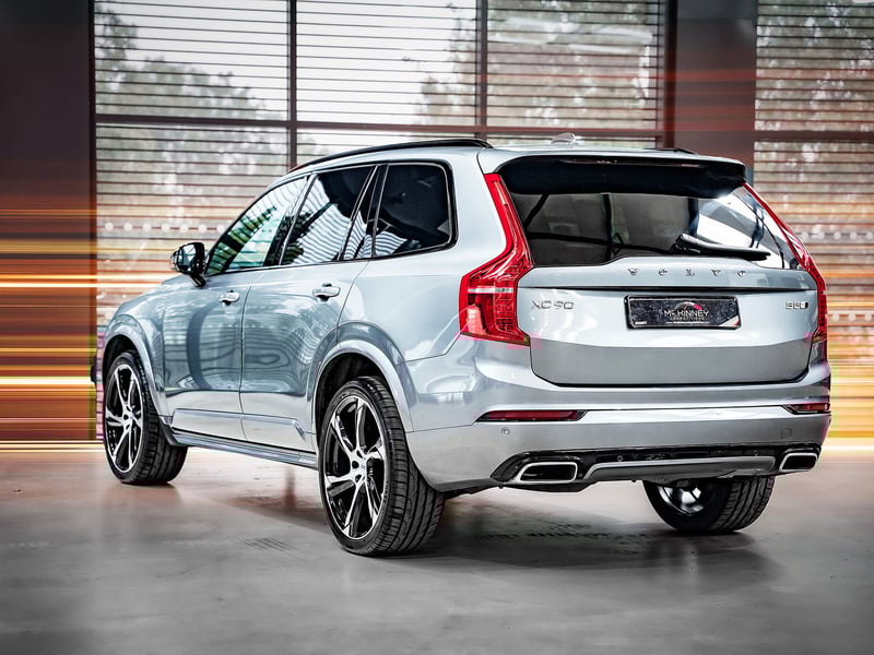 Volvo XC90 R-Design OR £25,000