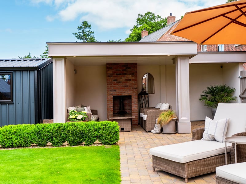 3 Bedroom Luxury Family Home OR £250,000