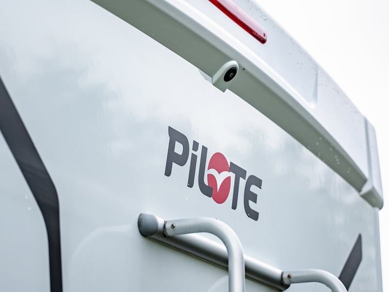 Pilote Evidence 696 or £40,000