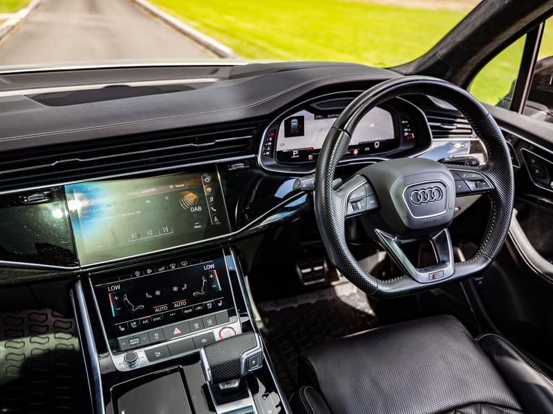 Audi SQ7 4.0 TDI Vorsprung OR £30,000