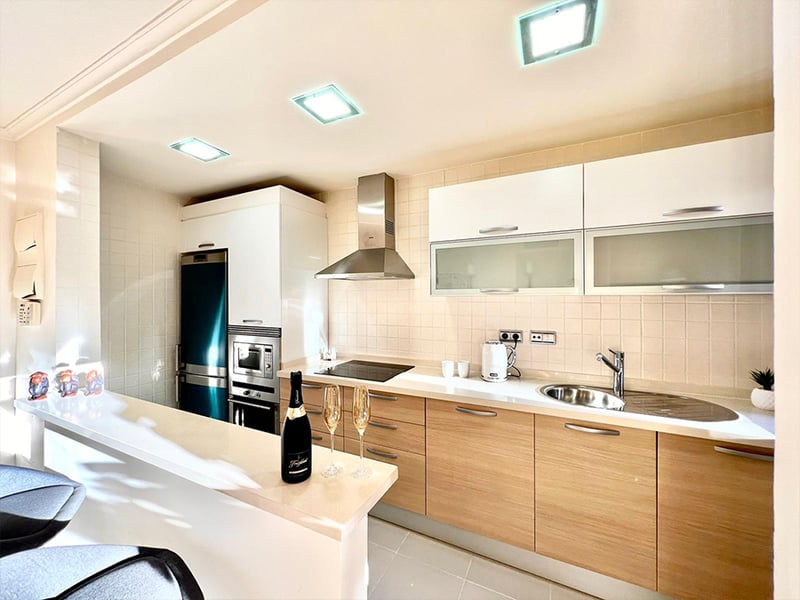 2 Bed Luxury Apartment in Spain or Â£200K 