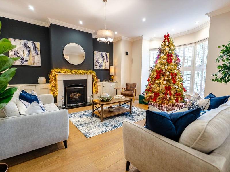 5 Bed House in Malone Rd Belfast OR £500,000