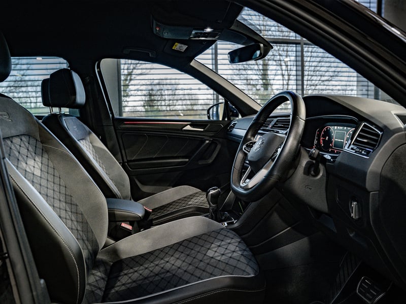 VW Tiguan R-Line 1.5 TSI OR £20,000