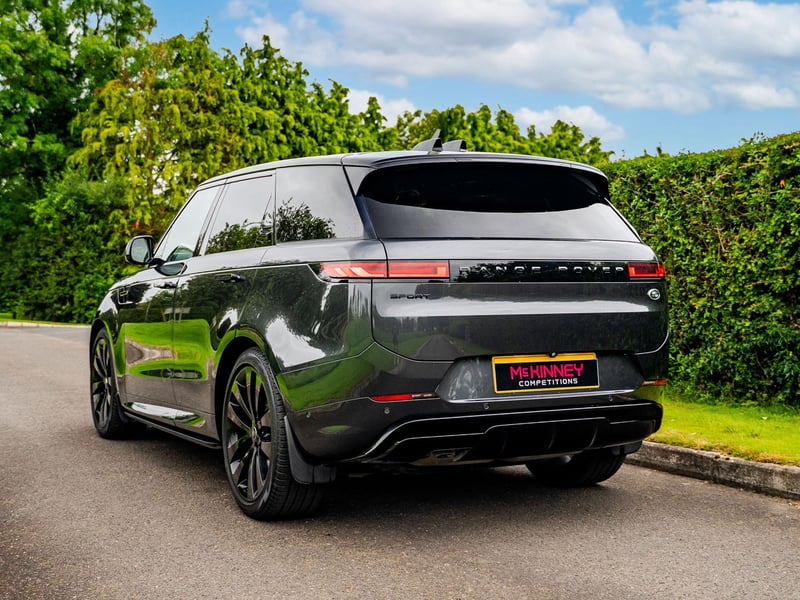 2023 Range Rover Sport Dynamic SE OR £45,000