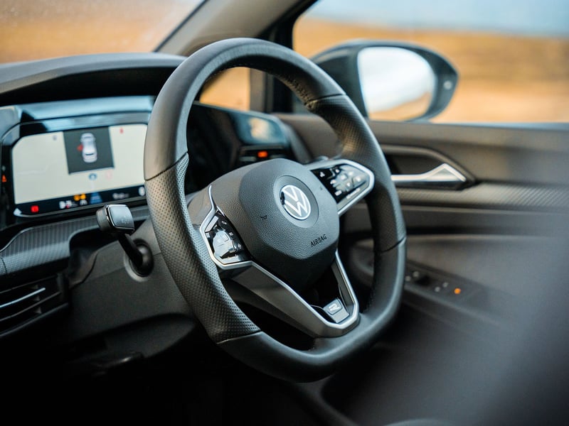 VW Golf 2.0 TDI R-Line