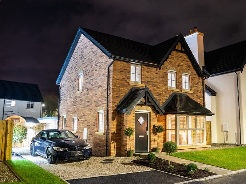 4 Bed Luxury House or Â£200K