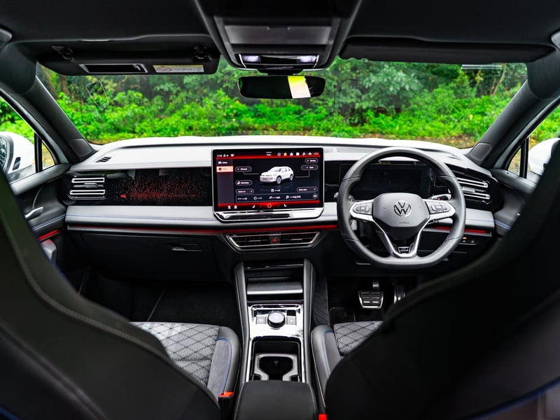 2024 VW Tiguan R-Line Launch Edition OR £25,000