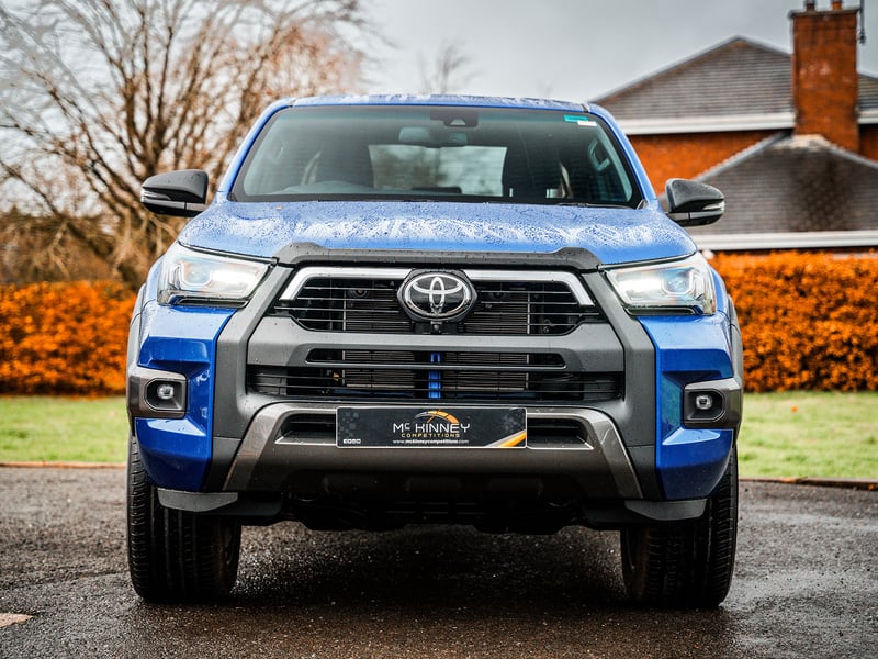 Toyota Hilux Invincible X 