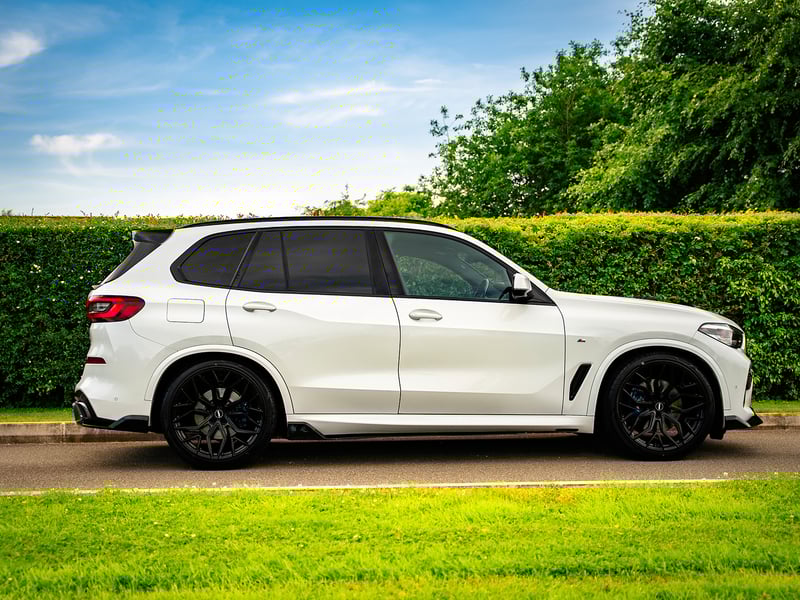 2022 BMW X5 M Sport OR £30,000