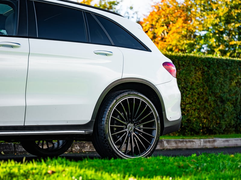 Mercedes GLC 250D OR £15,000