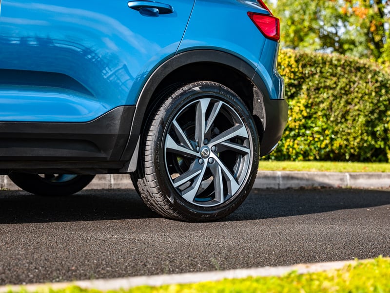 Volvo XC40 or £17,500