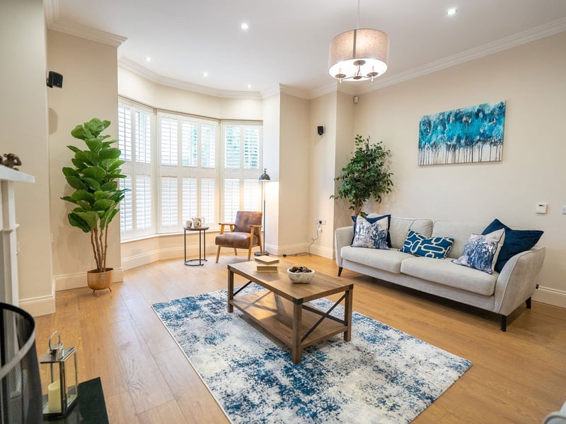 Home And Away Bundle or £700,000 - Beat The Clock!